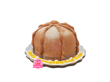 Cargar imagen en el visor de la galería, PASTEL CON FORMA DE PAN DE MUERTO
